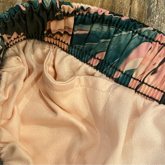 Nike Women’s Tempo Dry Fit 3” Printed Running Shorts - Picture 8 of 8